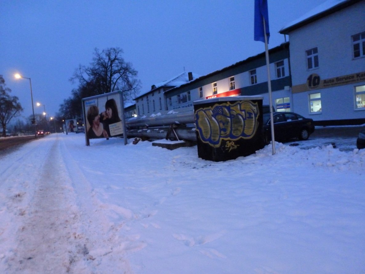 Graffiti Bombing - Photo by NOIIO3 - no2, 203, no203 (2013)