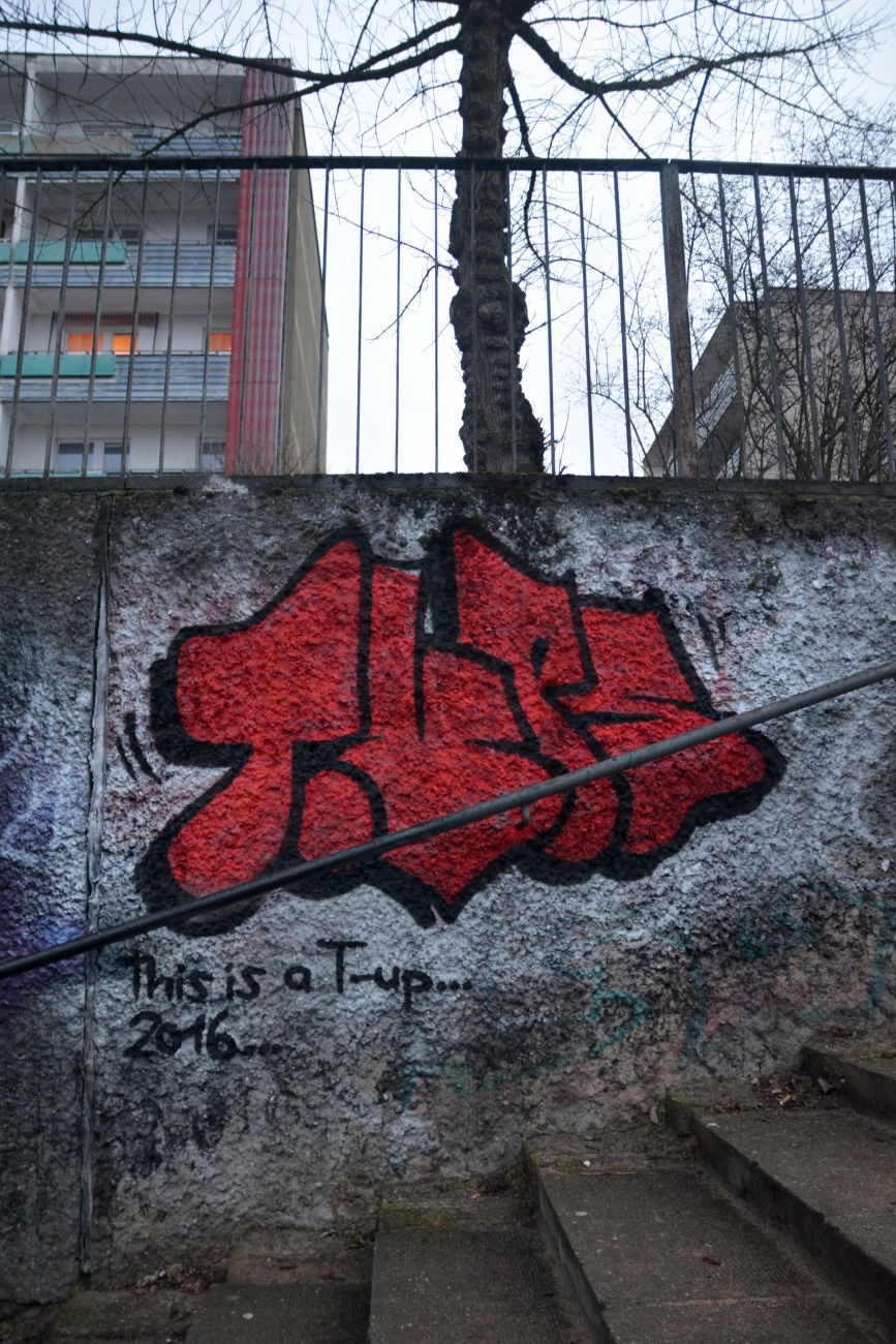 Graffiti Bombing in Frankfurt (Oder) - Photo by NOIIO3 - tups, throwup, tup (2016)