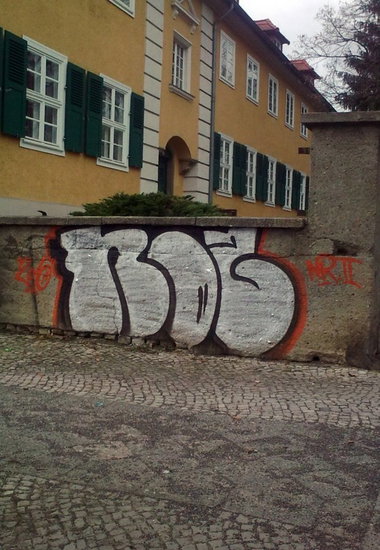 Graffiti Wall - Photo by NOIIO3 (2010)