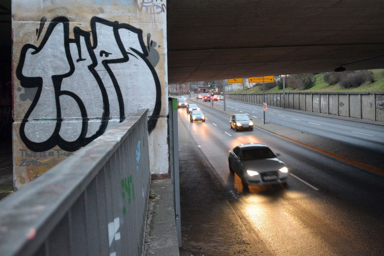 Graffiti Bombing in Frankfurt (Oder) - Photo by NOIIO3 - tups, throwup, tup (2016)
