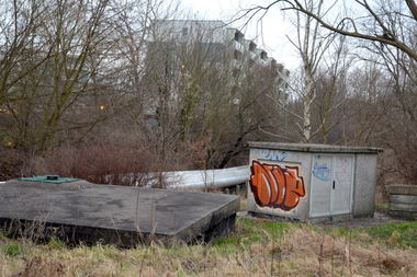 Graffiti Bombing - Photo by NOIIO3 - no2, notwo, no.2 (2015)