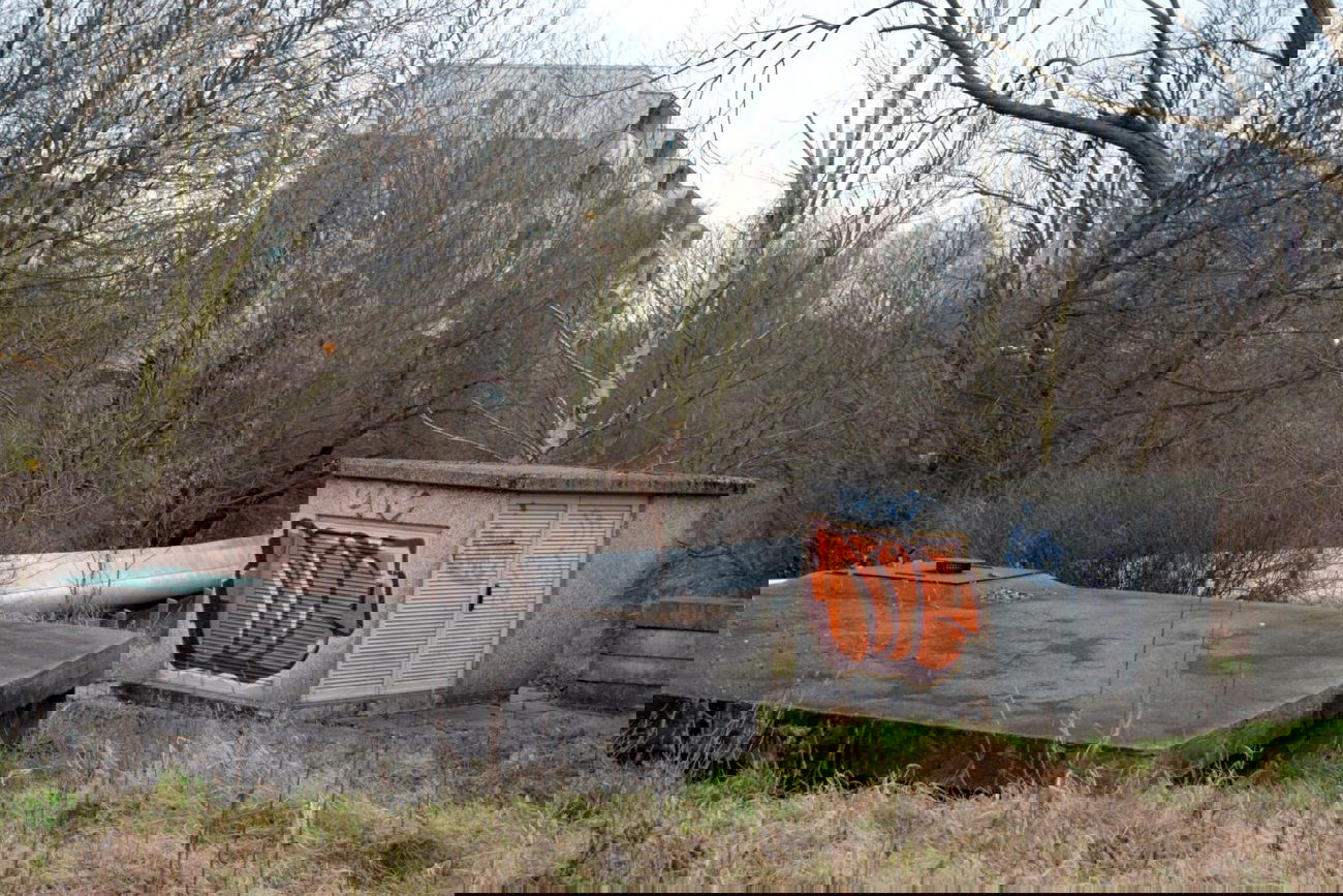 Graffiti Bombing - Photo by NOIIO3 - no2, notwo, no.2 (2015)