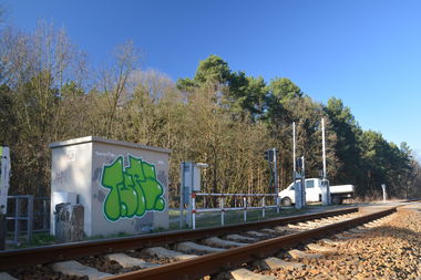 Graffiti in Frankfurt (Oder) - Photo by NOIIO3 - tups, thisisathrowup, throwup (2017)