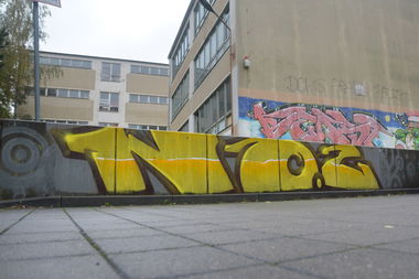 Graffiti Bombing - Photo by NOIIO3 - no2 (2016)