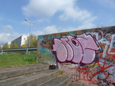 Graffiti Wall - Photo by NOIIO3 (2014)