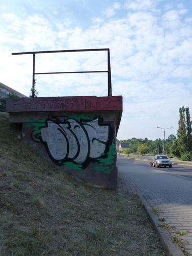 Graffiti Bombing - Photo by NOIIO3 - no2, numbertwo, nummer2 (2013)