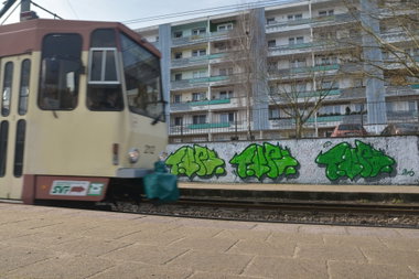 Graffiti Wall - Photo by NOIIO3 - tups, tup, thisisatup (2016)