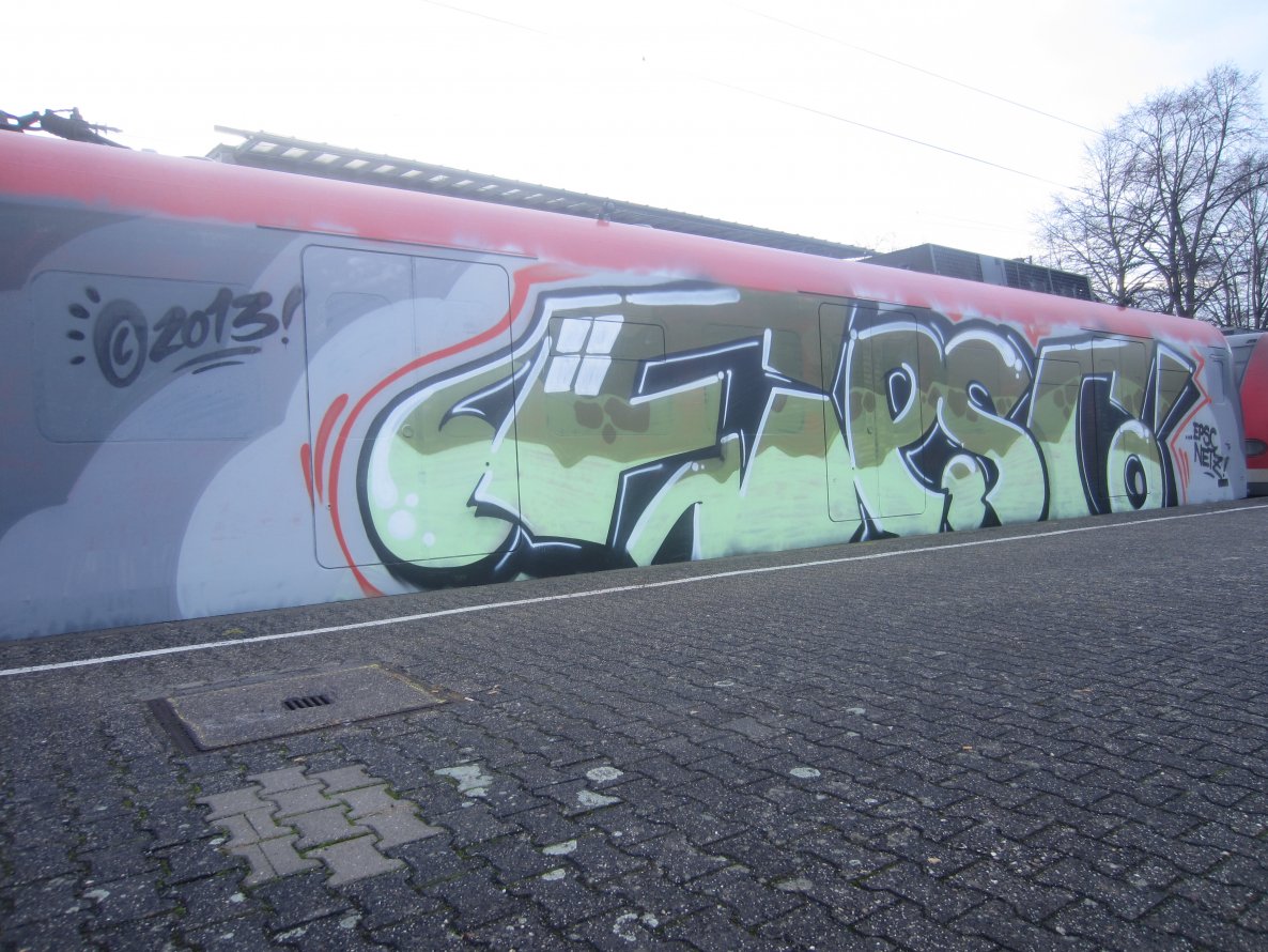 Graffiti Train - Photo by NRW_graff - epsc, wholecar