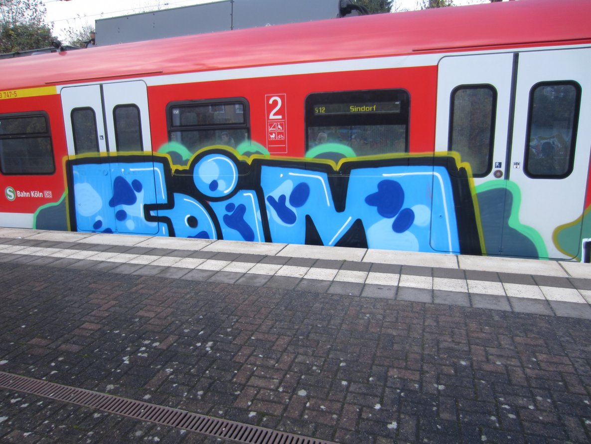 Graffiti Train - Photo by NRW_graff - foim