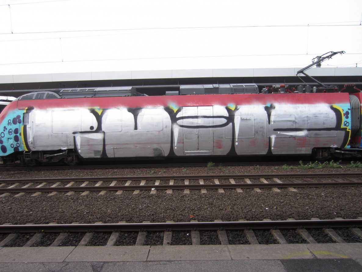 Graffiti Train - Photo by NRW_graff