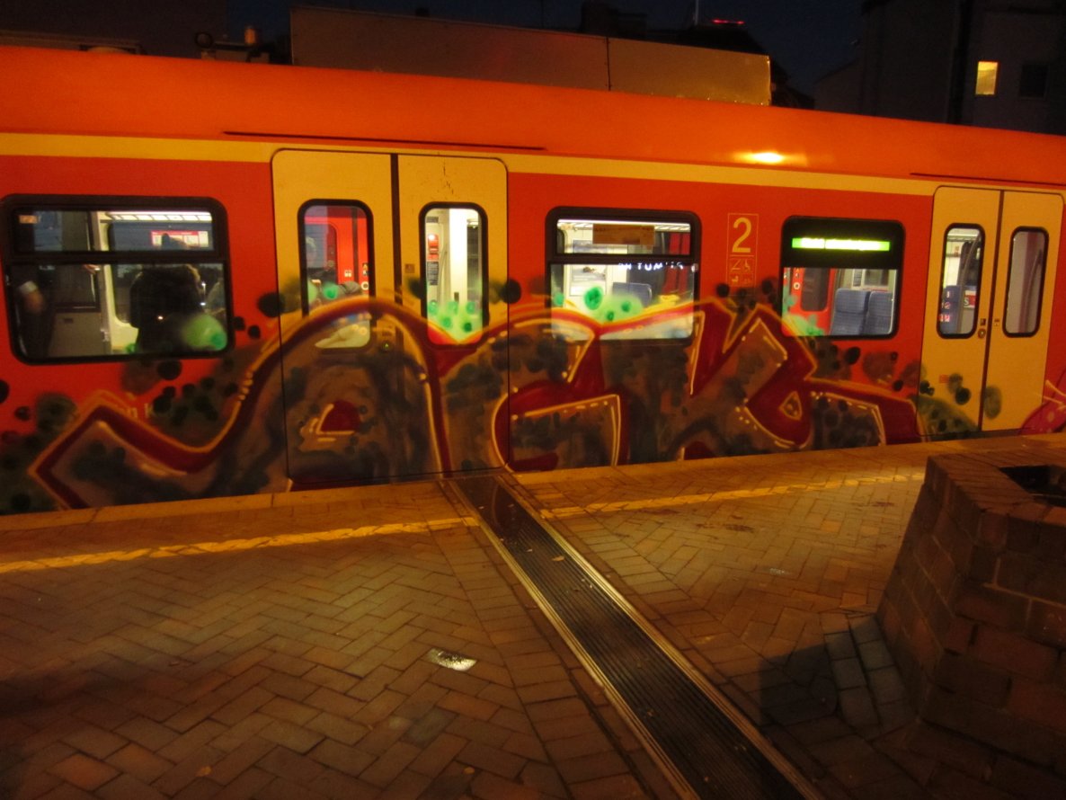 Graffiti Train - Photo by NRW_graff