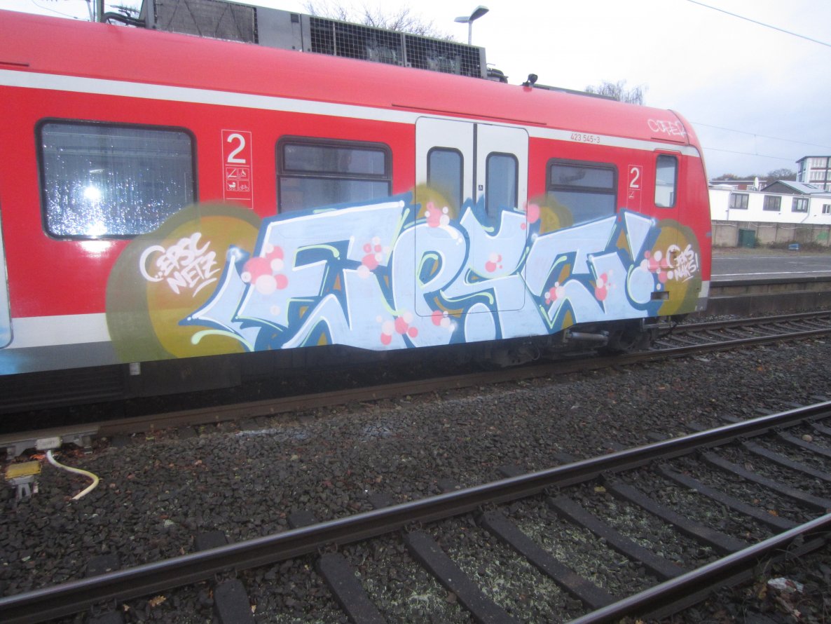 Graffiti Train - Photo by NRW_graff