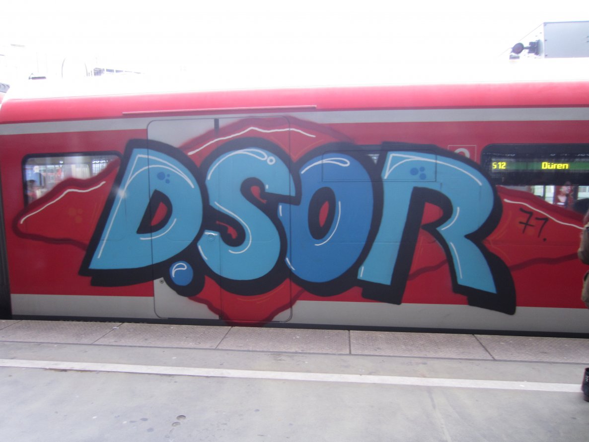 Graffiti Train - Photo by NRW_graff