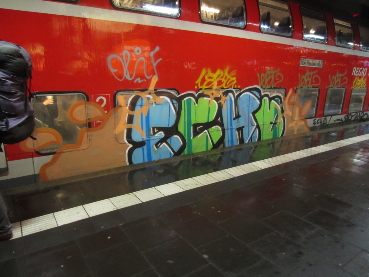 Graffiti Train - Photo by NRW_graff