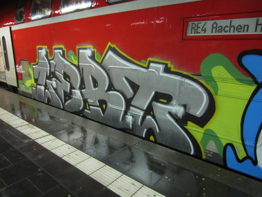 Graffiti Train - Photo by NRW_graff