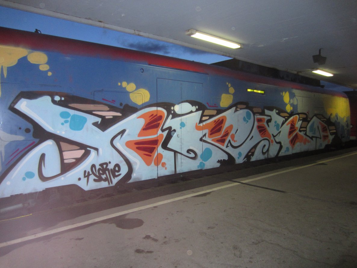 Graffiti Train - Photo by NRW_graff - niek