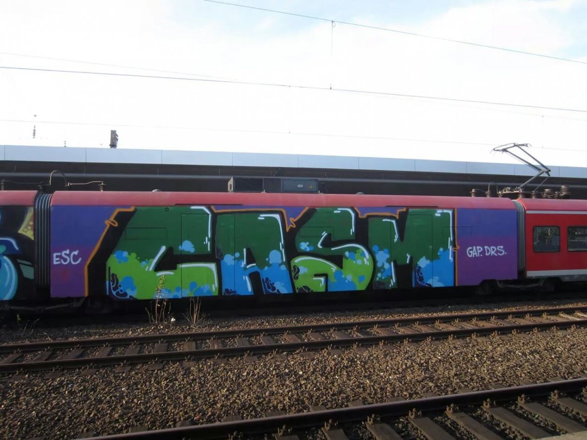 Graffiti Train - Photo by NRW_graff - CASM