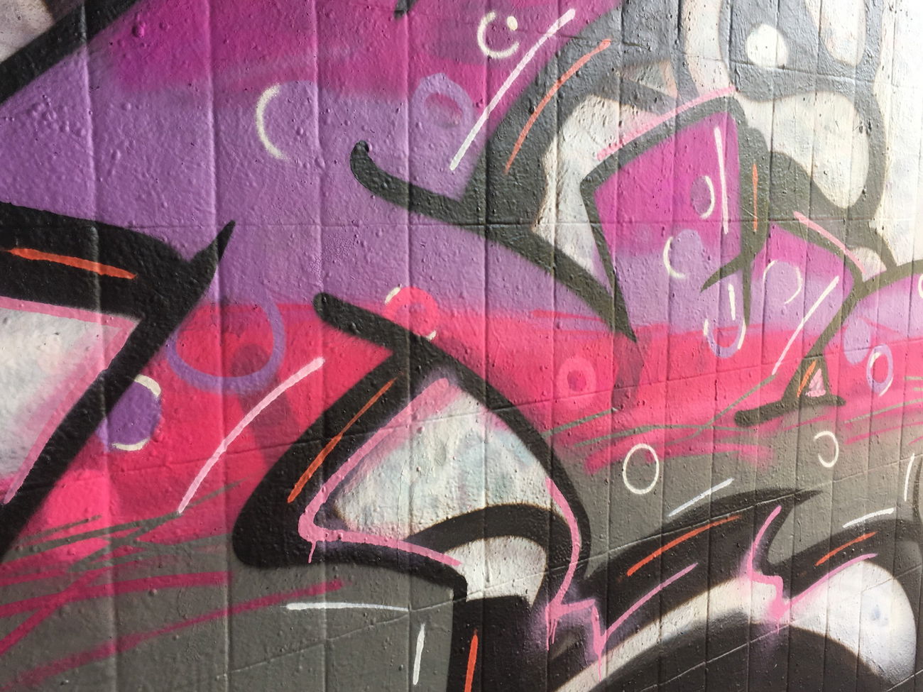 Graffiti Wall - Photo by NUSONE - nuos, n, details (2017)