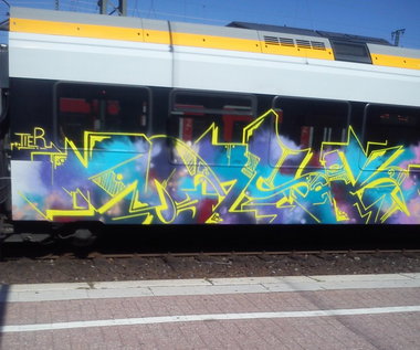 Graffiti Train - Photo by Nahrungsmittel - Tier, Mask (2013)