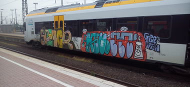 Graffiti Train - Photo by Nahrungsmittel - SPENCR, KANEE, GBR (2013)