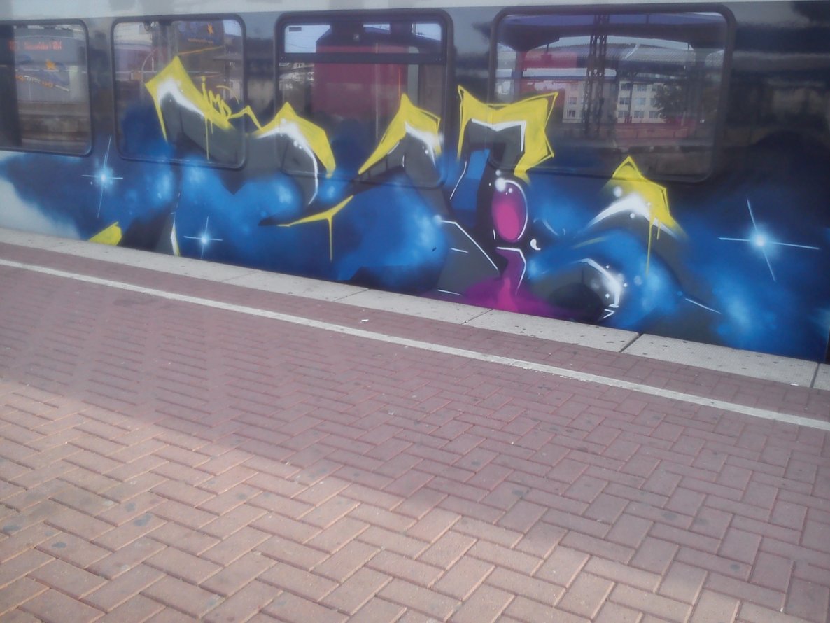 Graffiti Train - Photo by Nahrungsmittel - Rois, IMR, Re3 (2013)