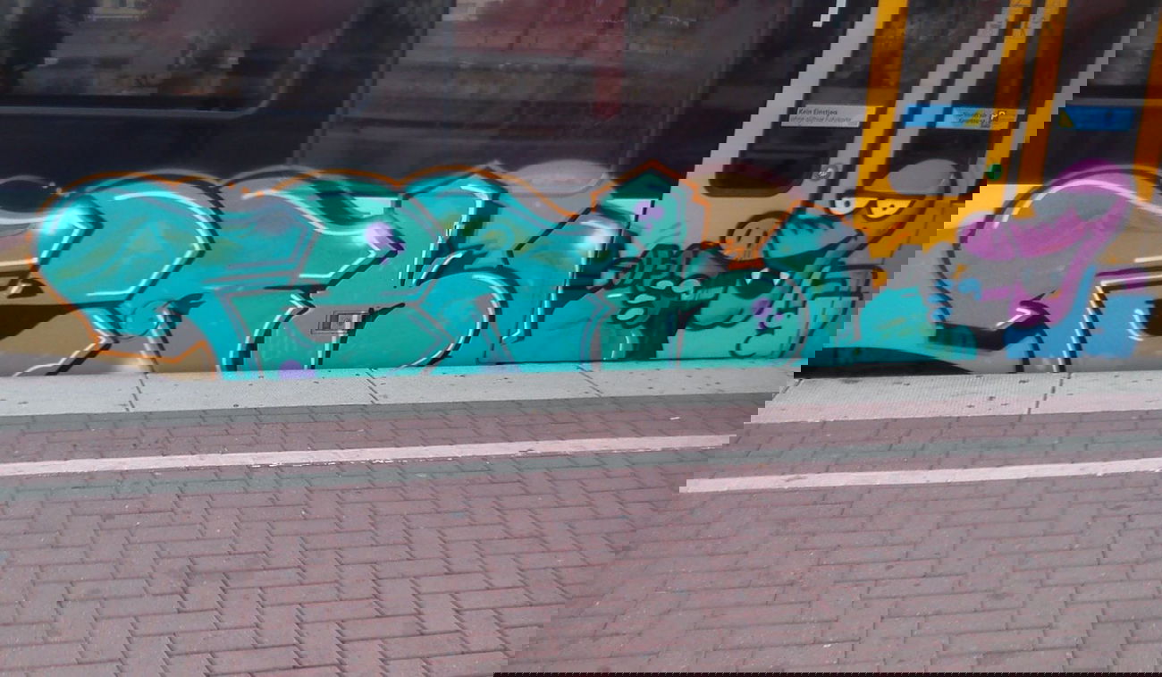 Graffiti Train - Photo by Nahrungsmittel - Ferkl, Re3 (2013)
