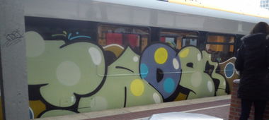 Graffiti Train - Photo by Nahrungsmittel - RE3 (2013)
