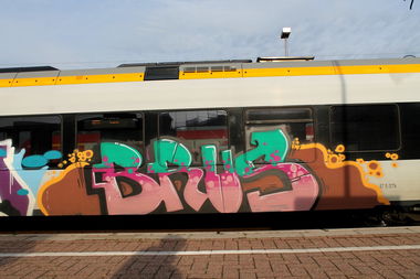 Graffiti Train - Photo by Nahrungsmittel - BRUS, TRAM, BEKS (2014)
