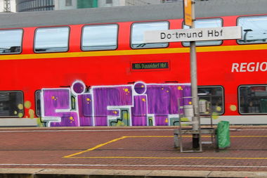 Graffiti Train - Photo by Nahrungsmittel - SIFIT, SiF, iT
