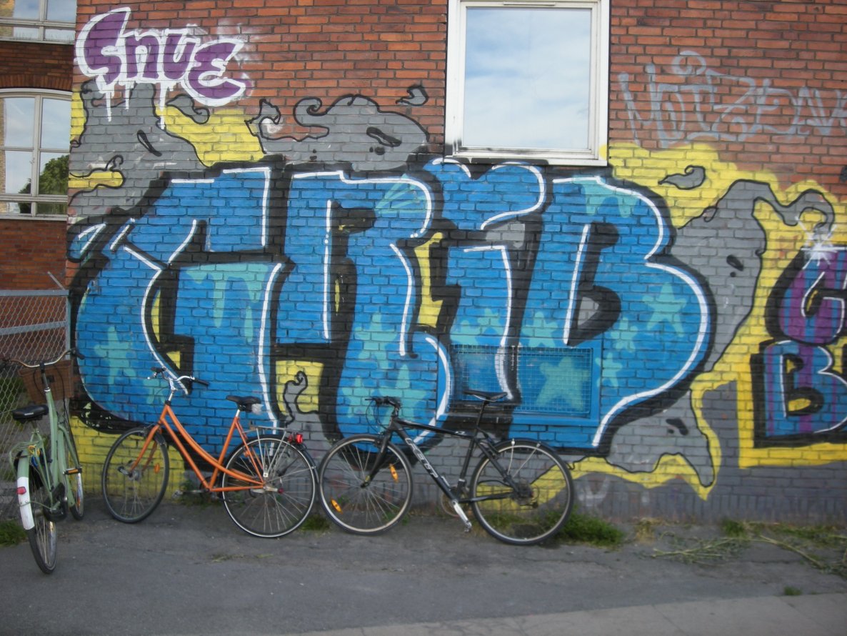 Graffiti Wall in Copenhagen - Photo by Nameless - GRIB