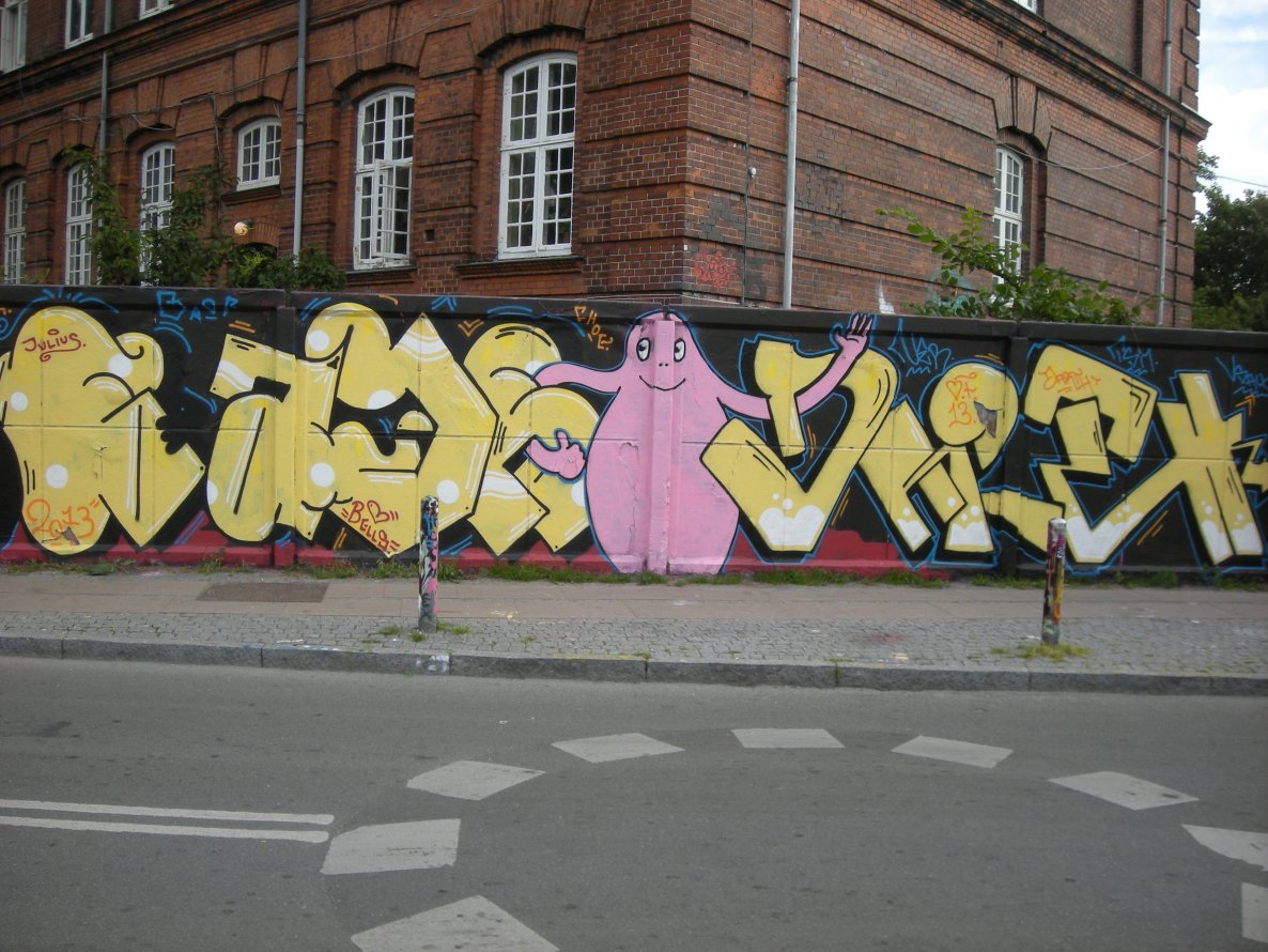 Graffiti Wall in Copenhagen - Photo by Nameless (2013)