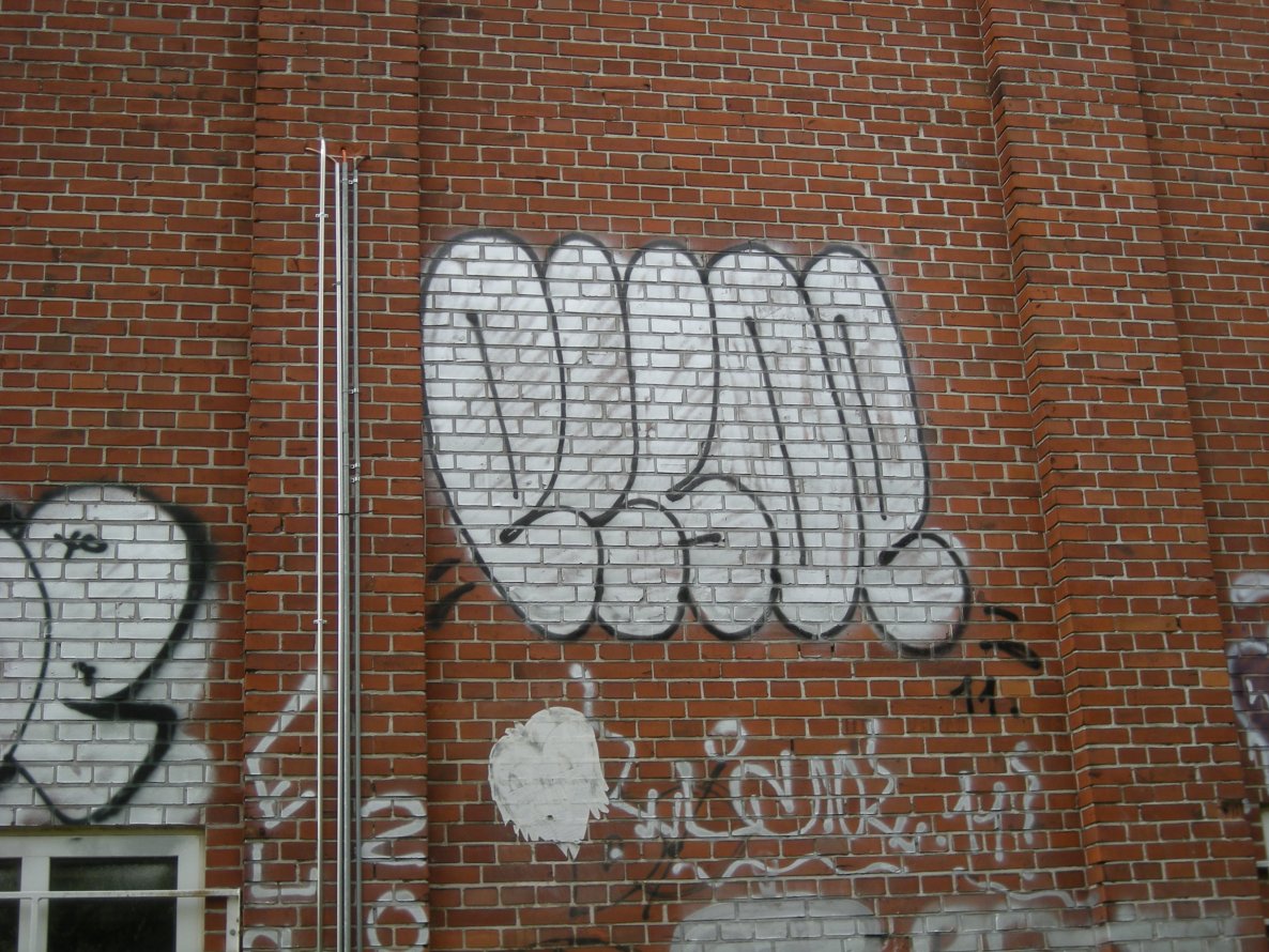 Graffiti Wall in Odense - Photo by Nameless - ELSOE (2011)