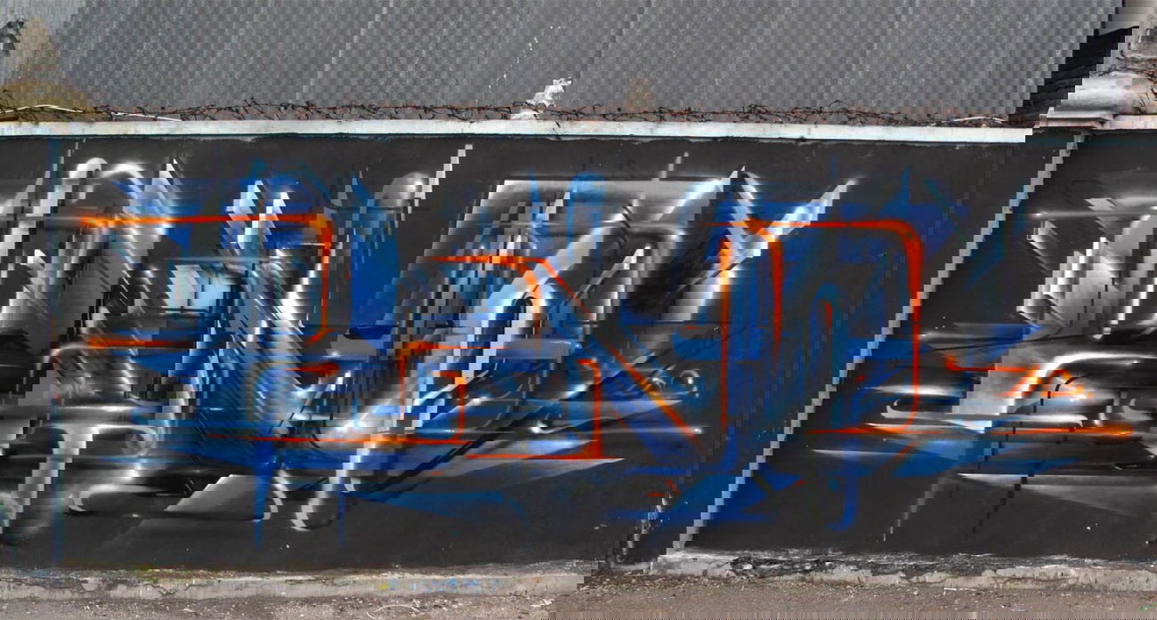 Graffiti Wall - Photo by Nameless - BOND