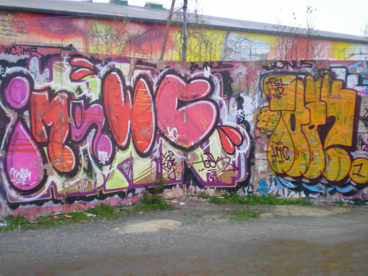 Graffiti Bombing in Osnabrück - Photo by Nameless - IMR, WC, WCMF (2009)