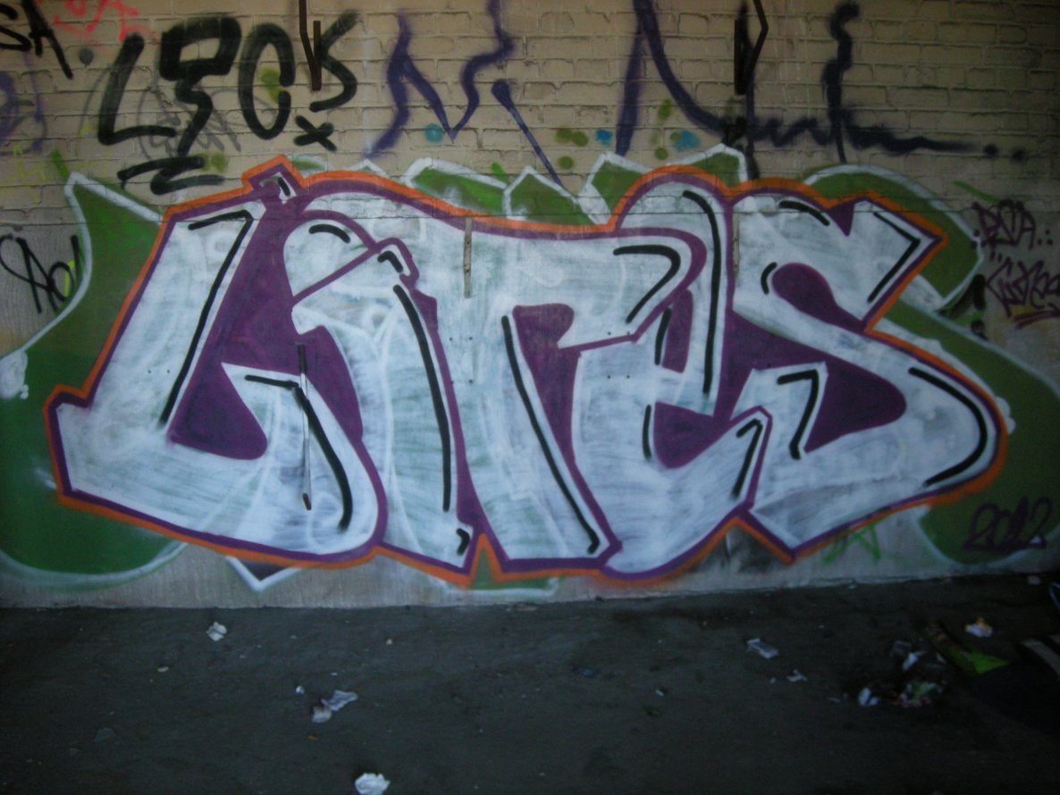 Graffiti Bombing in Osnabrück - Photo by Nameless - LITES, PSA (2012)