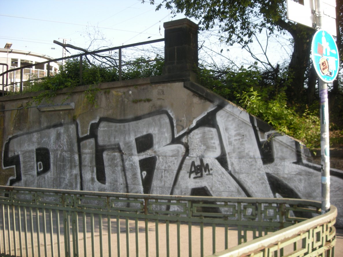 Graffiti Bombing in Osnabrück - Photo by Nameless - DURAK, ABM (2014)