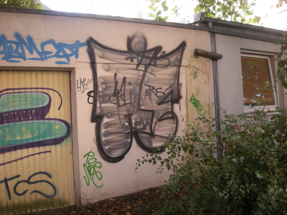 Graffiti Bombing in Osnabrück - Photo by Nameless - AE