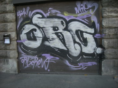 Graffiti Bombing in Leipzig - Photo by Nameless - ORG