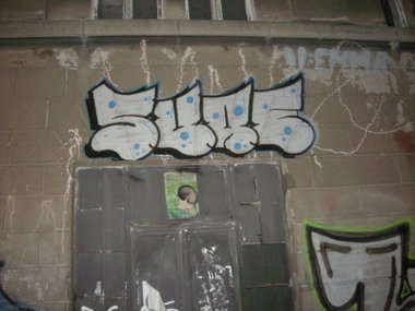 Graffiti Wall in Leipzig - Photo by Nameless - SURE