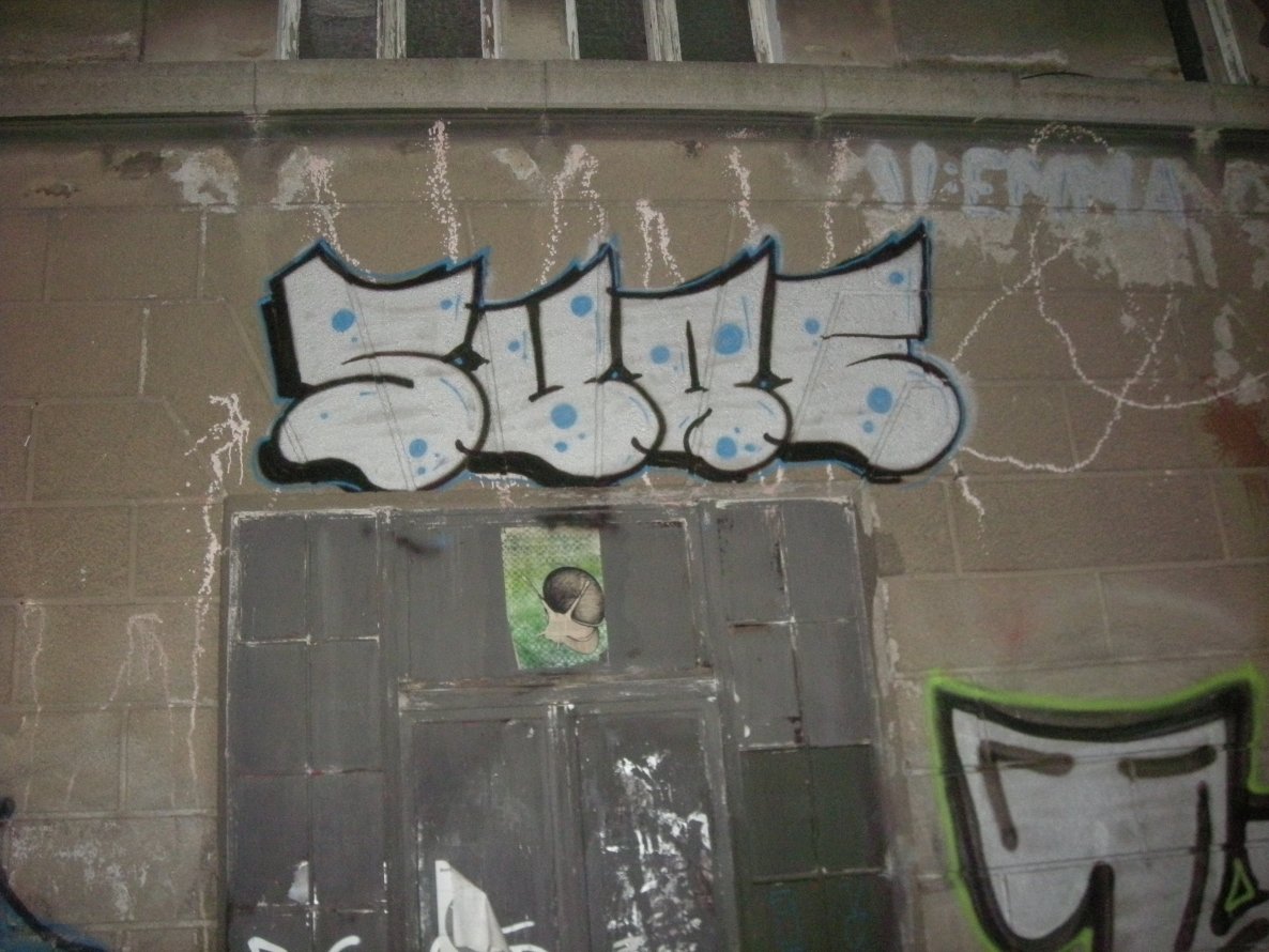 Graffiti Wall in Leipzig - Photo by Nameless - SURE
