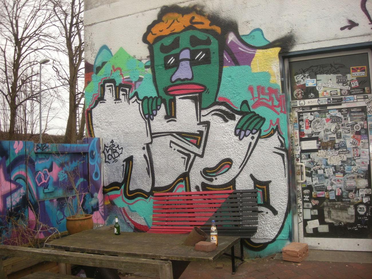 Graffiti Bombing - Photo by Nameless - HYPO, 2B, 2BAD (2018)