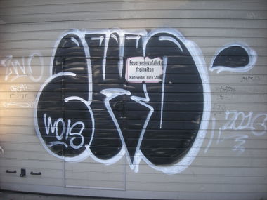 Graffiti Bombing in Osnabrück seminarstrasse - Photo by Nameless - ZWO, DSYR (2016)