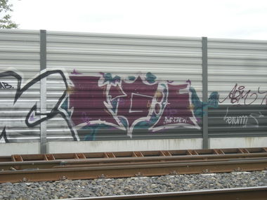 Graffiti Bombing in Osnabrück atterstraße - Photo by Nameless - TGF (2015)