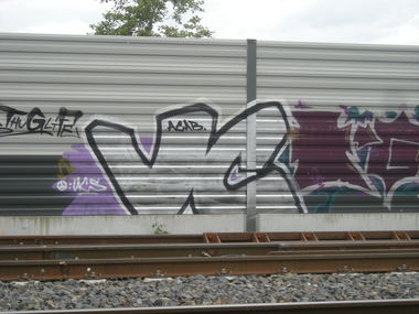 Graffiti Bombing in Osnabrück atterstraße - Photo by Nameless - VC, VIOLET, CREW (2015)