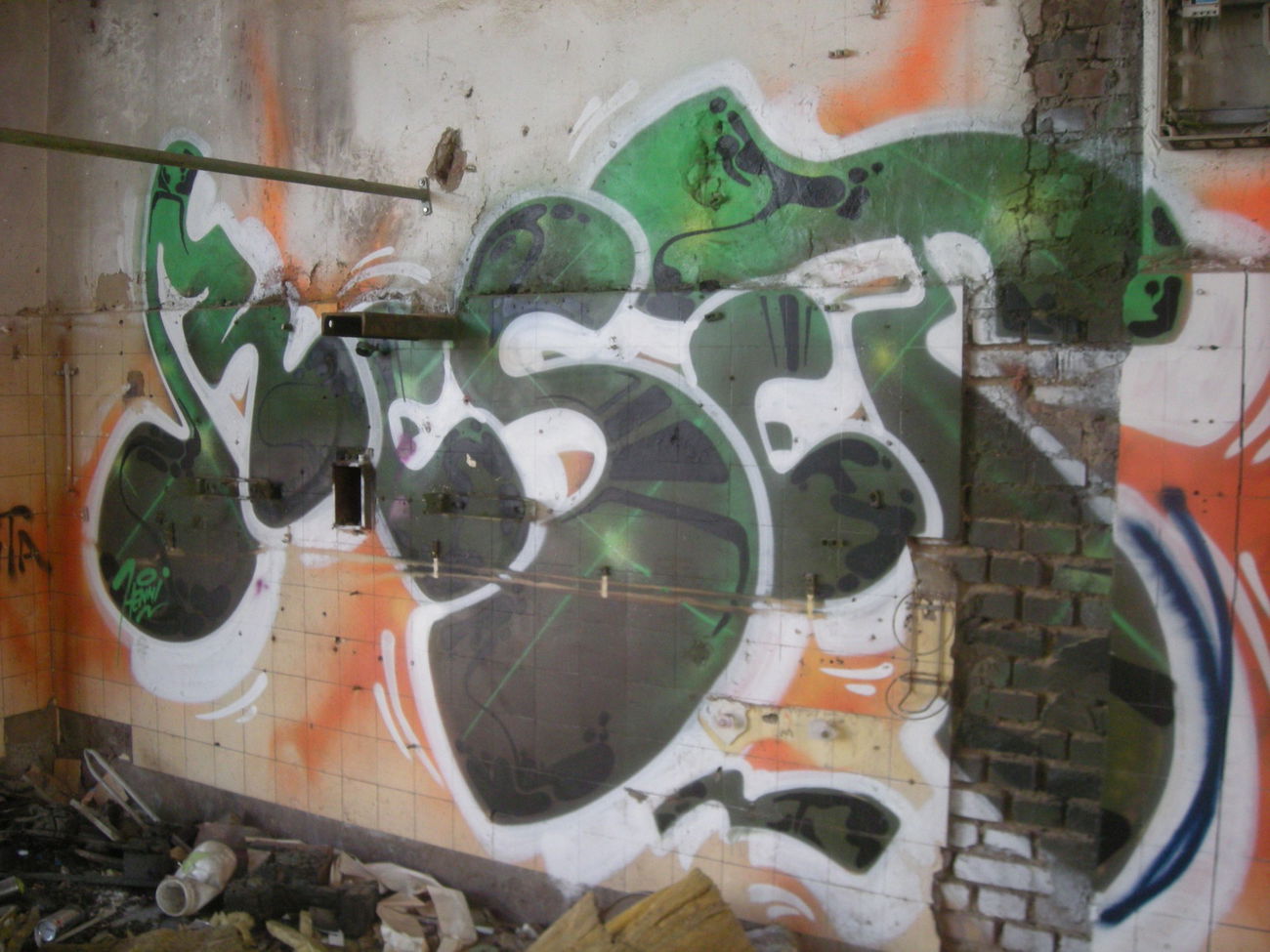 Graffiti Wall in Bonn - Photo by Nameless - RESET