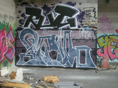 Graffiti Wall in Bonn - Photo by Nameless - STIL, RUG