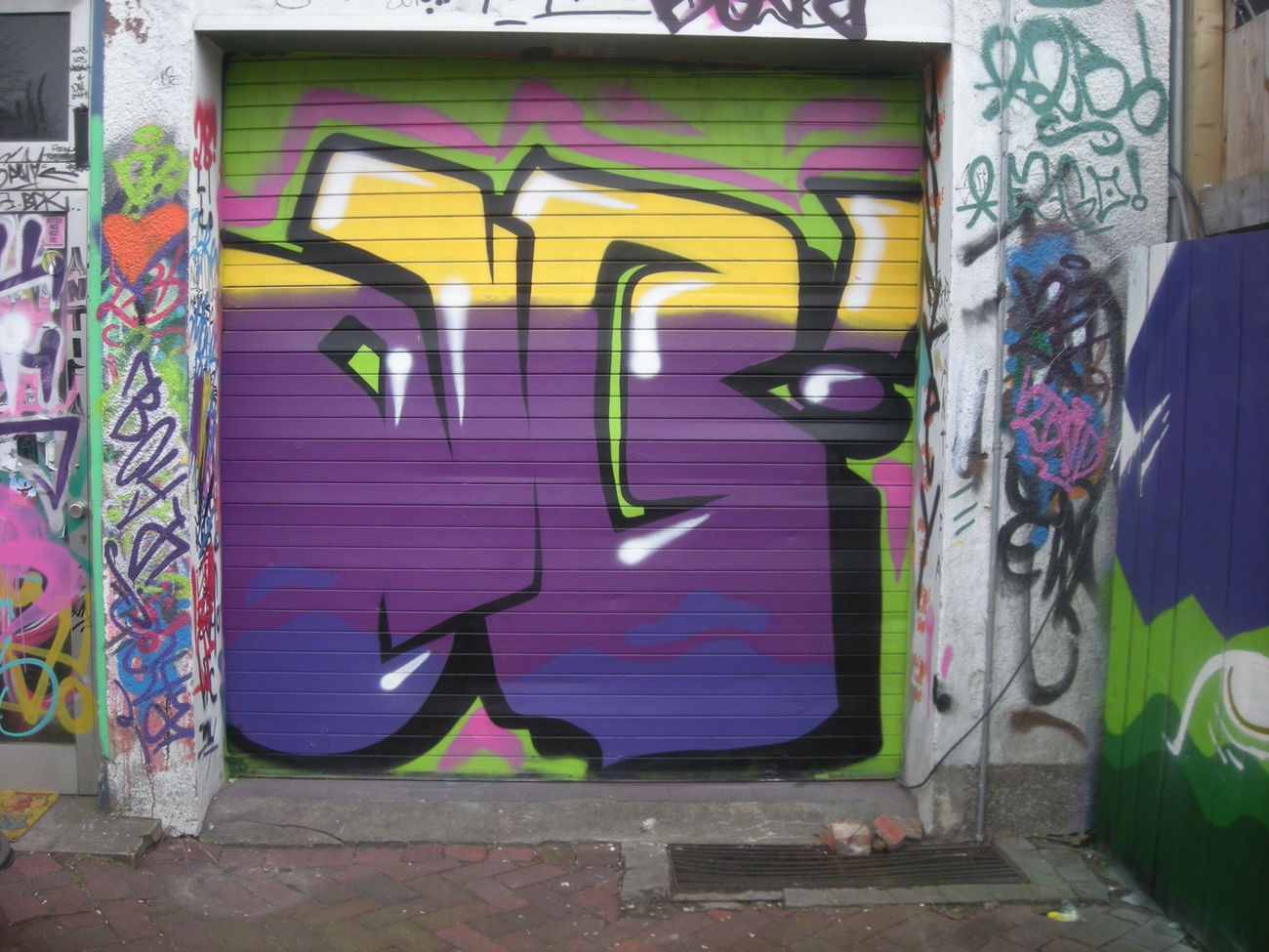 Graffiti Wall - Photo by Nameless (2018)