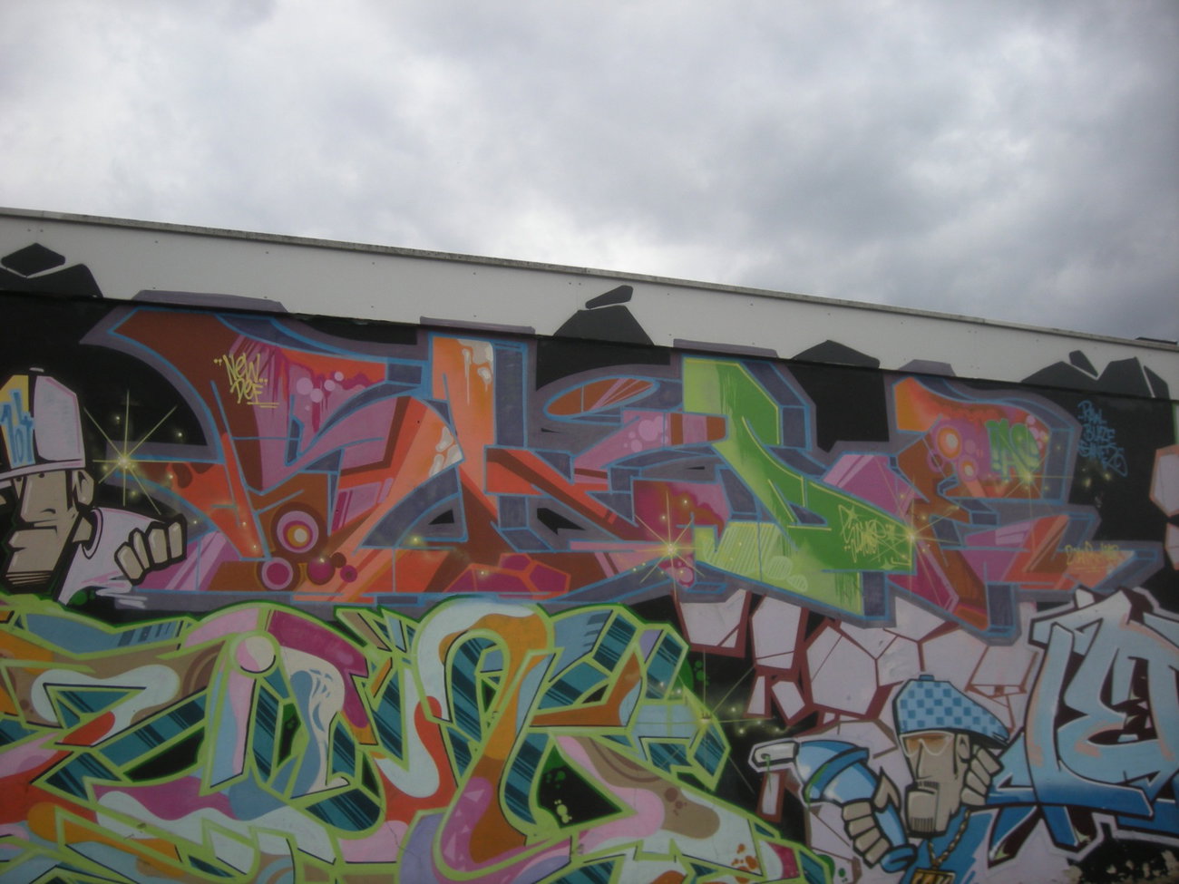 Graffiti Wall - Photo by Nameless - SLIDE