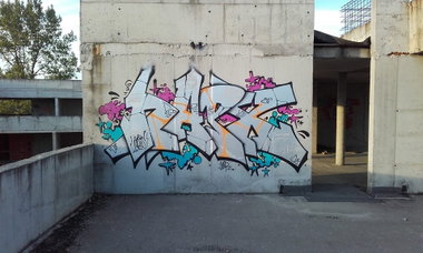 Graffiti Wall - Photo by Napx