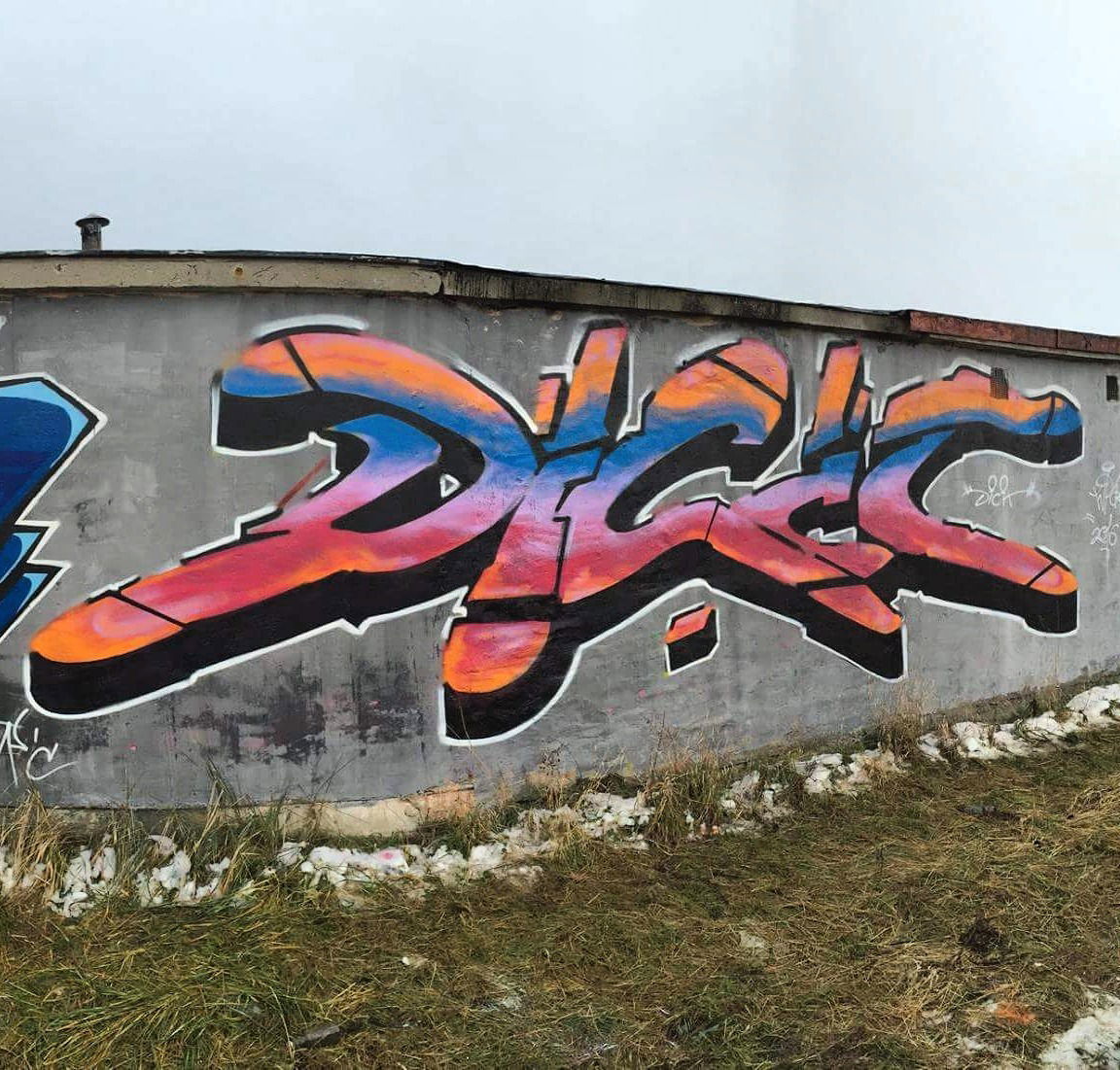 Graffiti Wall - Photo by Naskinach - dicit, tvpc, winter